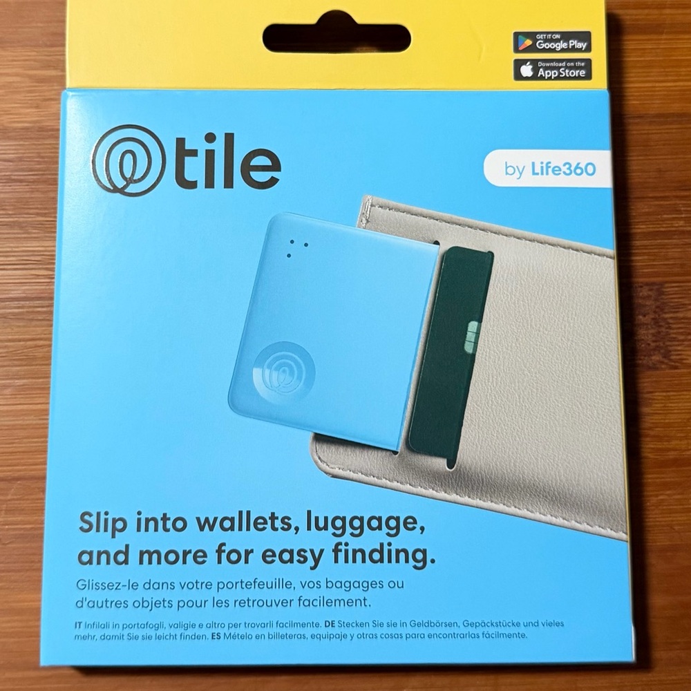 Tile Bluetooth Tracker in Aqua Lemon